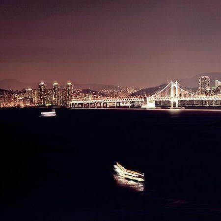 Champ Hostel Busan Bagian luar foto