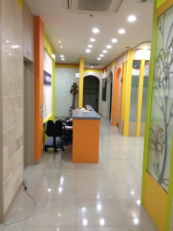 Champ Hostel Busan Bagian luar foto