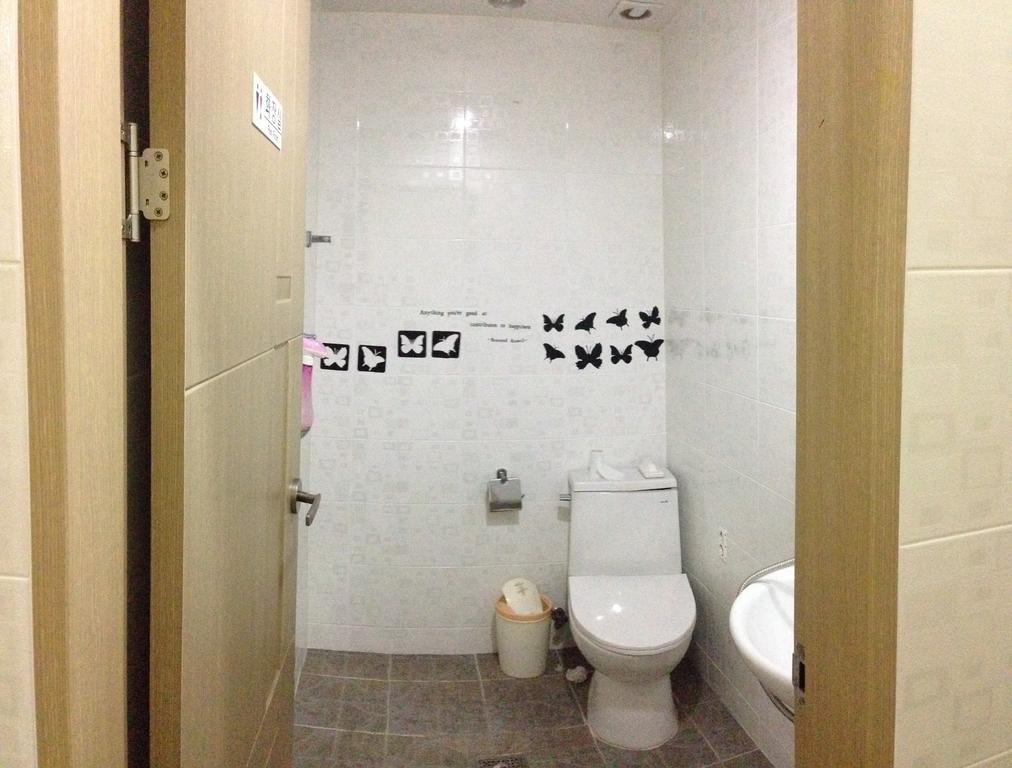 Champ Hostel Busan Bagian luar foto
