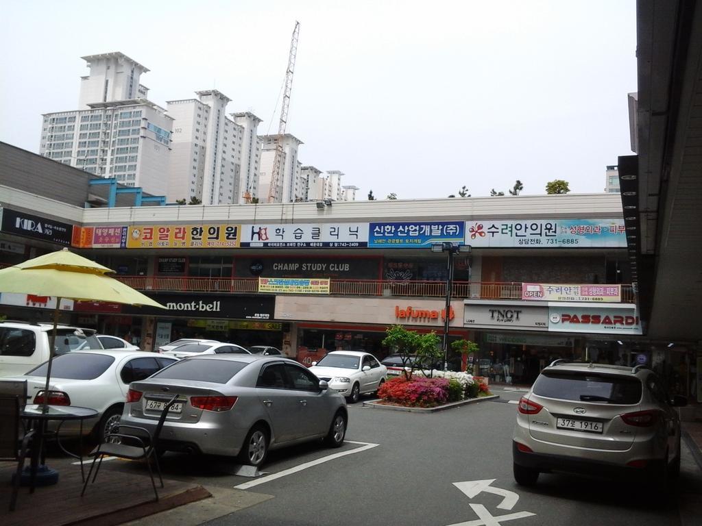Champ Hostel Busan Bagian luar foto